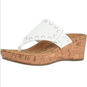 Vionic Sandals Size 9